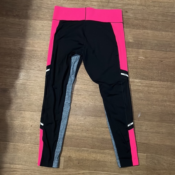 PINK Victorias Secret Ultimate workout pants - Picture 2 of 5
